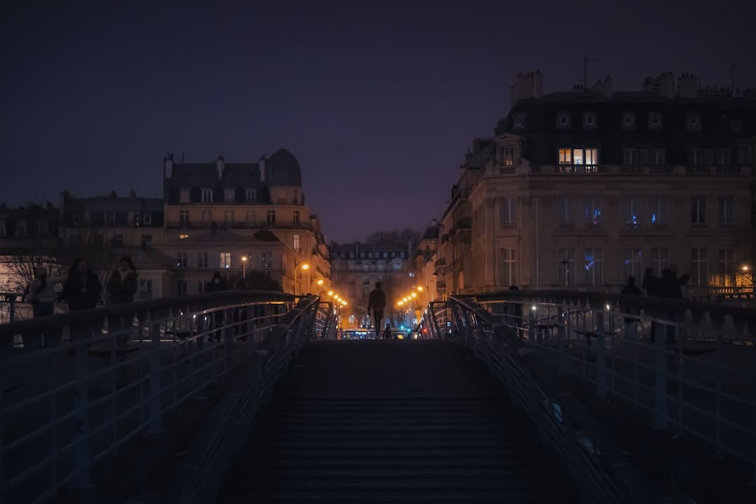 《子夜归》布景是唐朝吗 子夜归是后期配音吗？